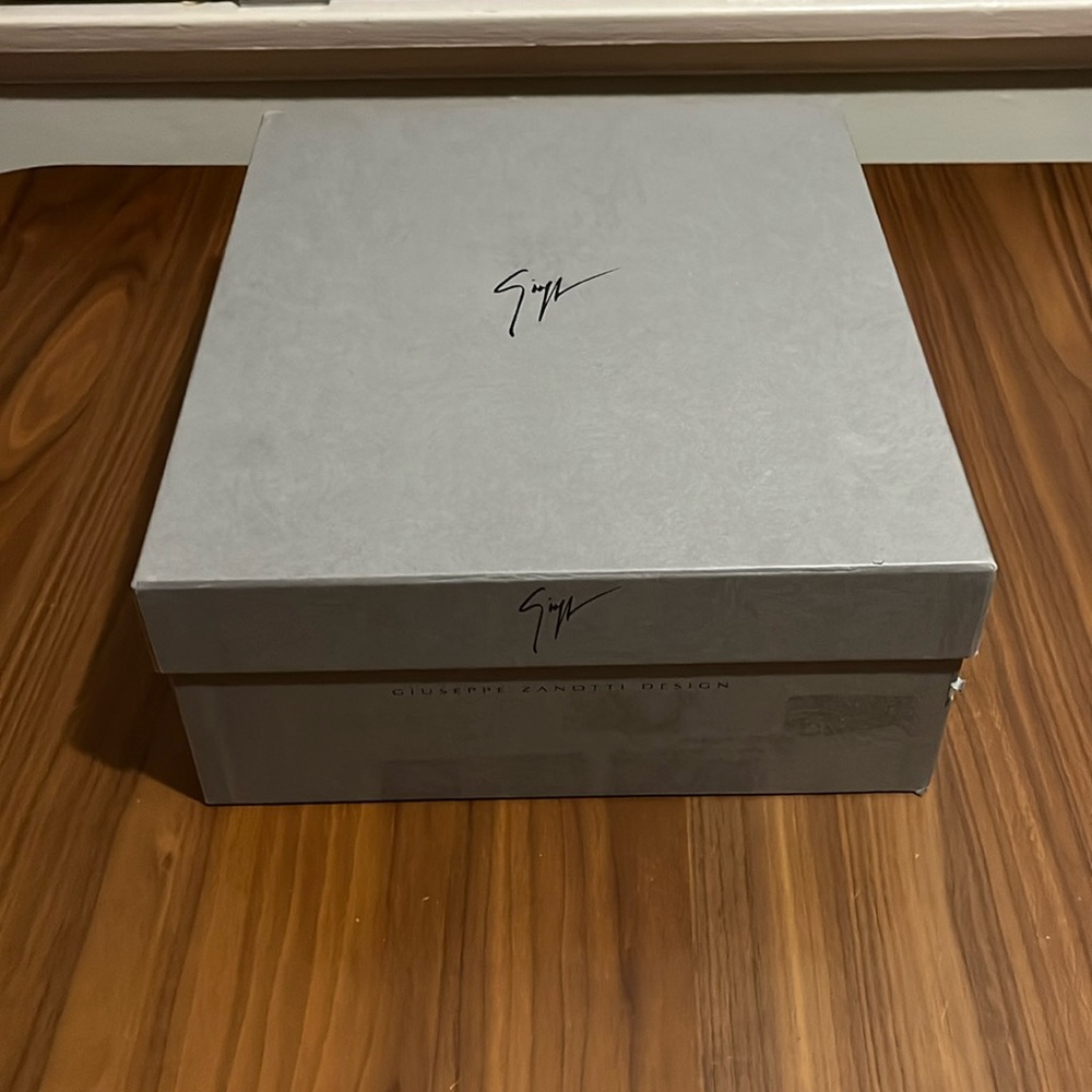 [NIB] Giuseppe Zanotti Design Moccasins. Brand New. Made in Italy. Size 10 US. - Picture 2 of 11